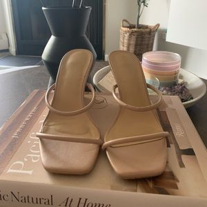 Minimalist wedge heel - nude - size 6